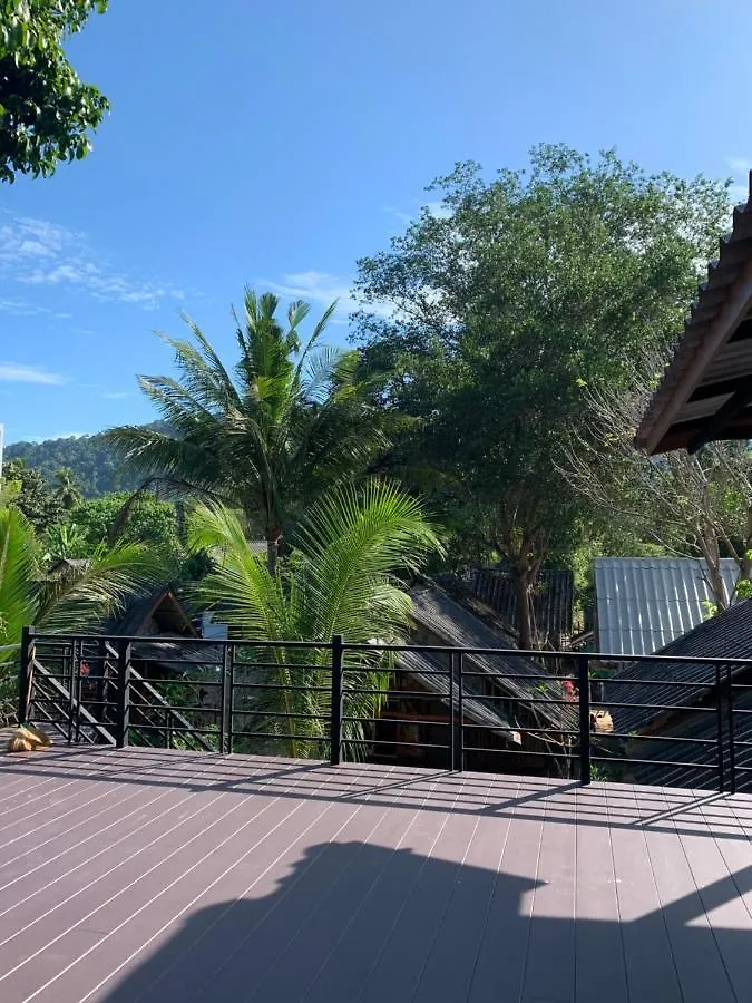 Montra Long Beach Bungalows Koh Lanta