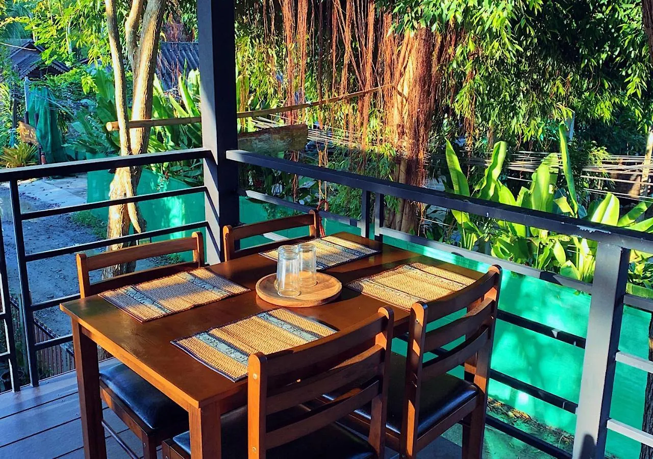 Guest house Montra Long Beach Bungalows Koh Lanta