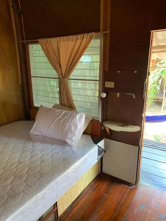 Montra Long Beach Bungalows Koh Lanta
